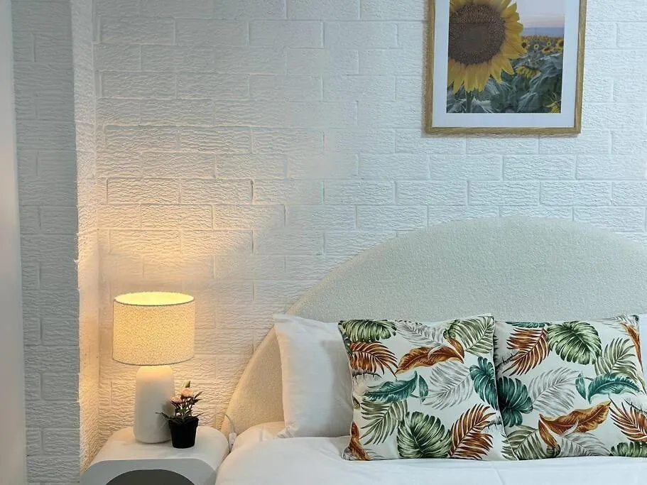 Holiday home Convenient 2-Bdr Studio In Macgregor 3Elb Brisbane