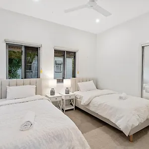 Holiday home The Hampton Retreat - 6br 16 Guest Pet Friendly House, Brisbane