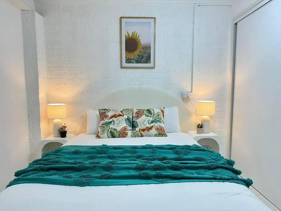 Convenient 2-Bdr Studio In Macgregor 3Elb Brisbane 0*,  Australia